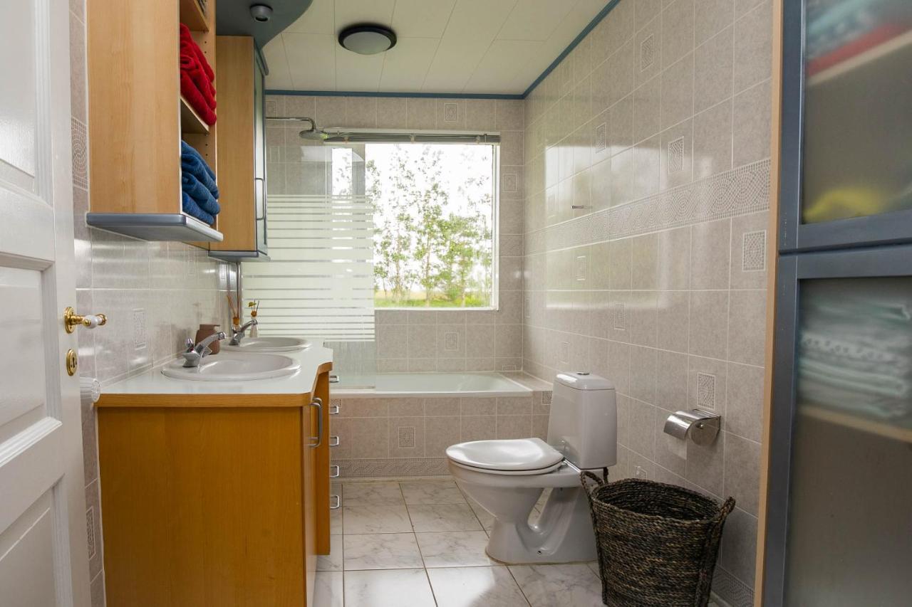 Moar Guesthouse Акранес Экстерьер фото